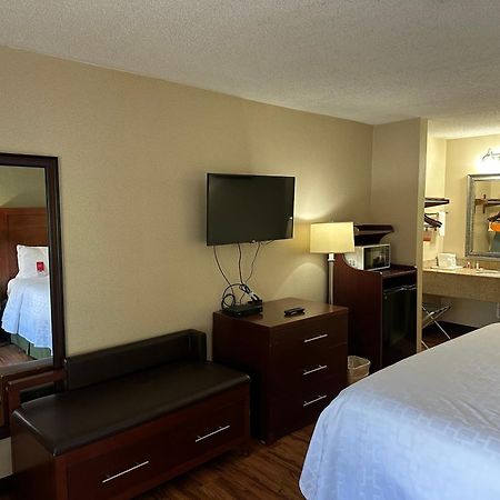 Econo Lodge Huntington - Barboursville University Area Zewnętrze zdjęcie
