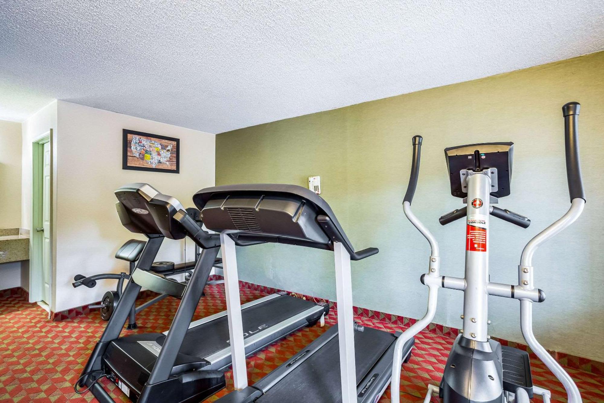 Econo Lodge Huntington - Barboursville University Area Zewnętrze zdjęcie