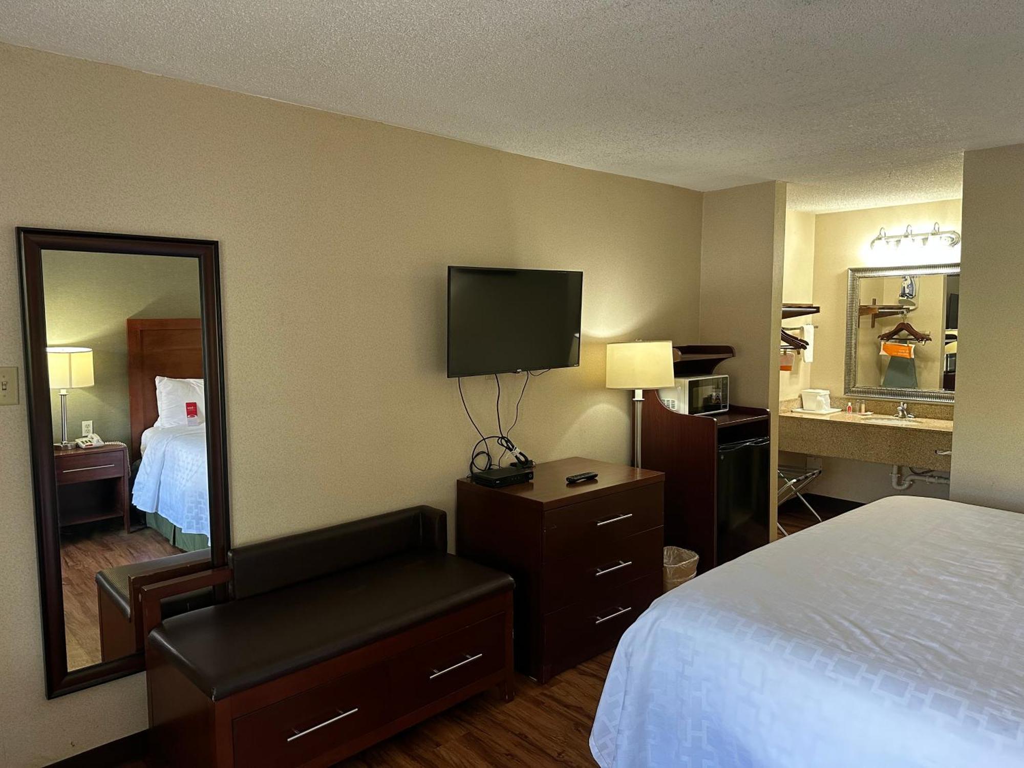 Econo Lodge Huntington - Barboursville University Area Zewnętrze zdjęcie