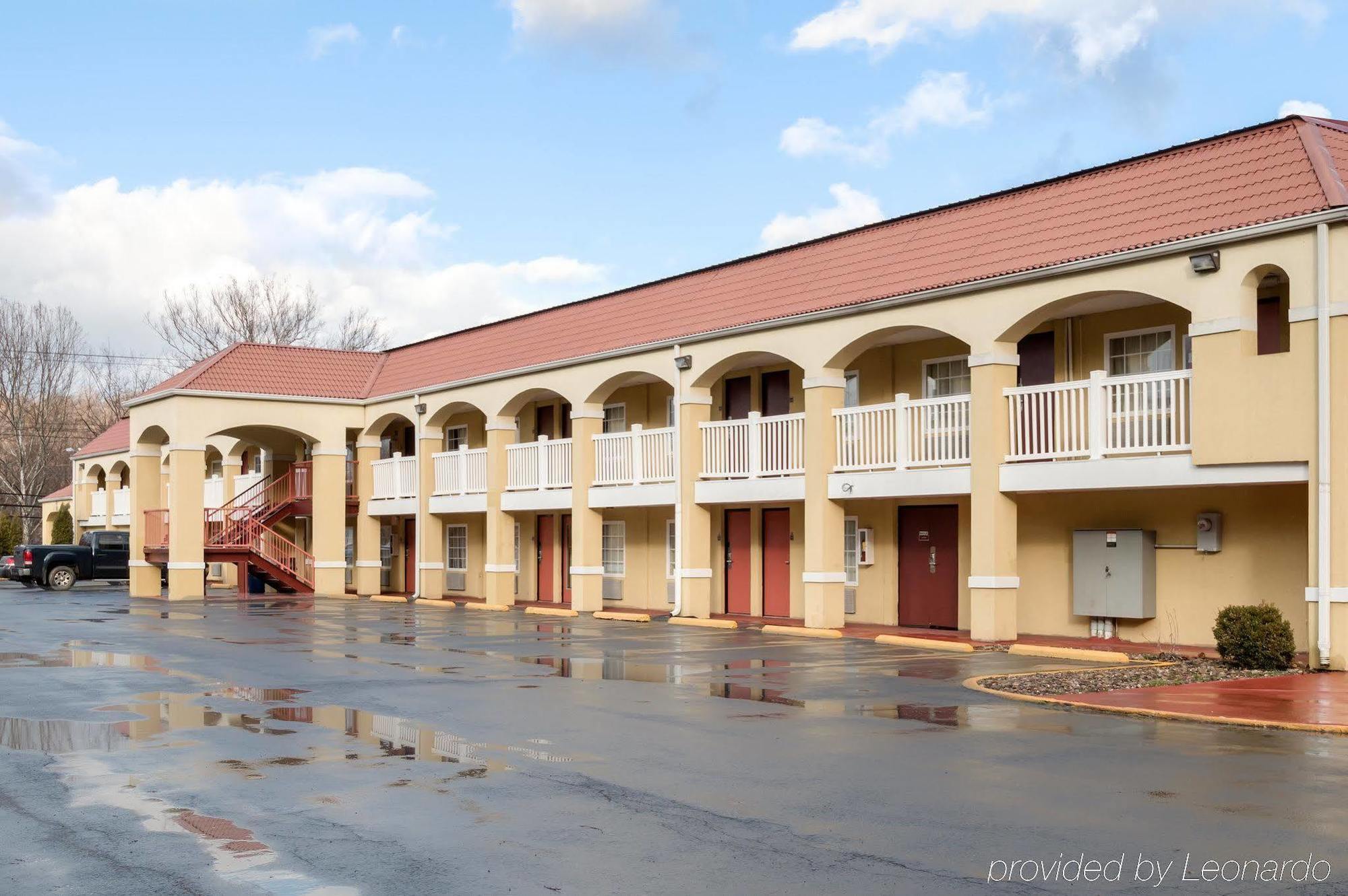 Econo Lodge Huntington - Barboursville University Area Zewnętrze zdjęcie